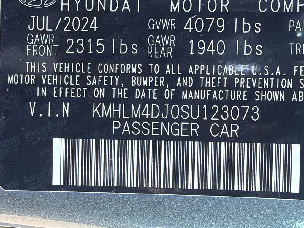 Used 2025 Gray Hyundai SEL Sport image 31