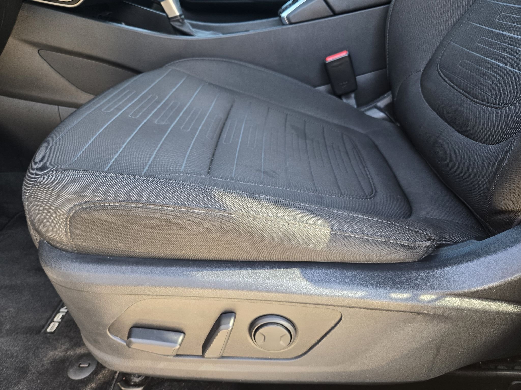 Used 2022 Phantom Black Hyundai SEL image 24