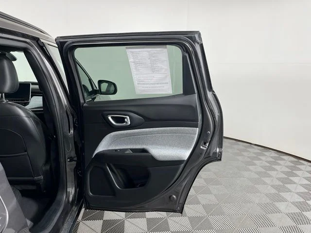 Used 2023 Gray Jeep Latitude Lux image 42