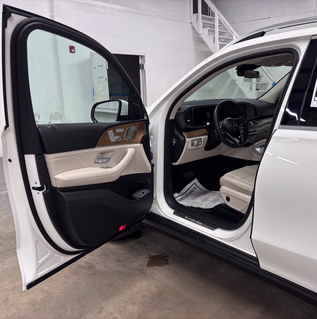 Used 2024 White Mercedes-Benz GLE 450 image 21