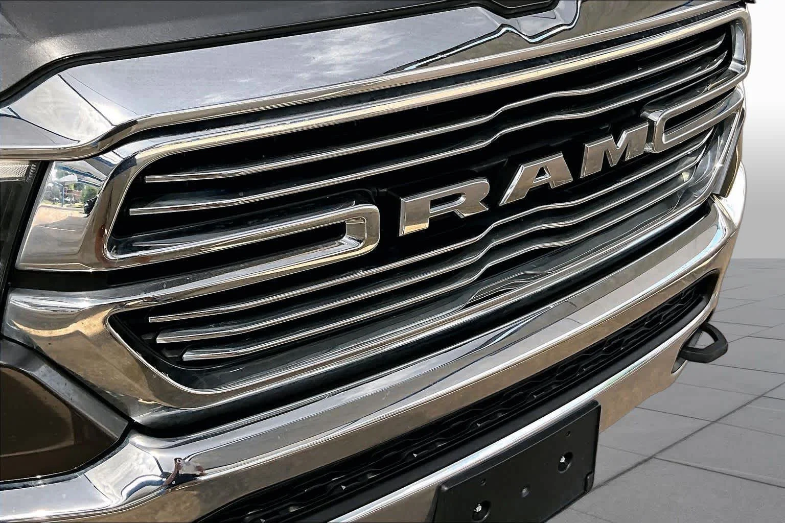 Used 2021 Granite Crystal Metallic Clearcoat Ram Laramie image 30