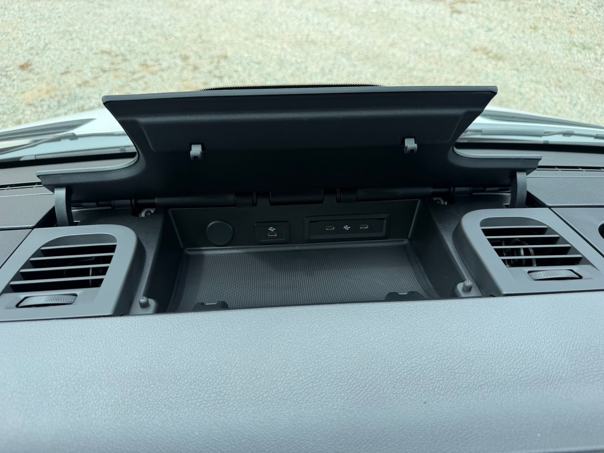 New 2026 Arctic White Mercedes-Benz Cargo 144 WB image 17