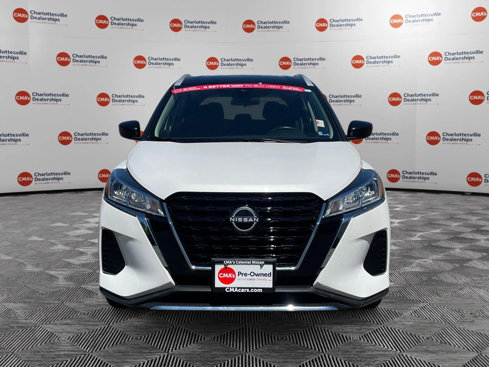 Used 2023 Aspen White Tricoat/Super Black Nissan SV image 8