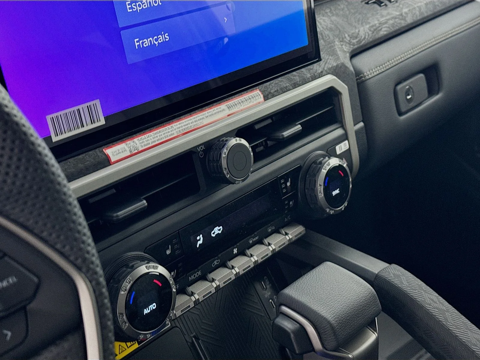 2026 Toyota Tacoma Limited - Photo 8