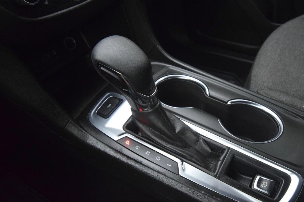 Used 2024 Mosaic Black Metallic Chevrolet LT image 25