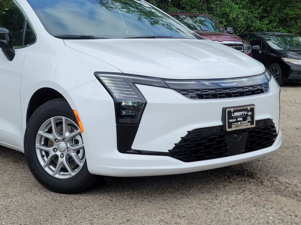 New 2027 Bright White Clear-Coat Exterior Paint Chrysler Select image 2