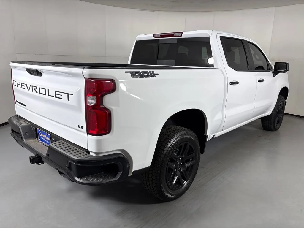 New 2026 Summit White Chevrolet LT Trail Boss image 10