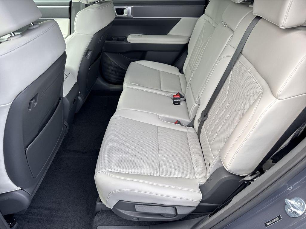 New 2026 Gray Hyundai SEL FWD image 19