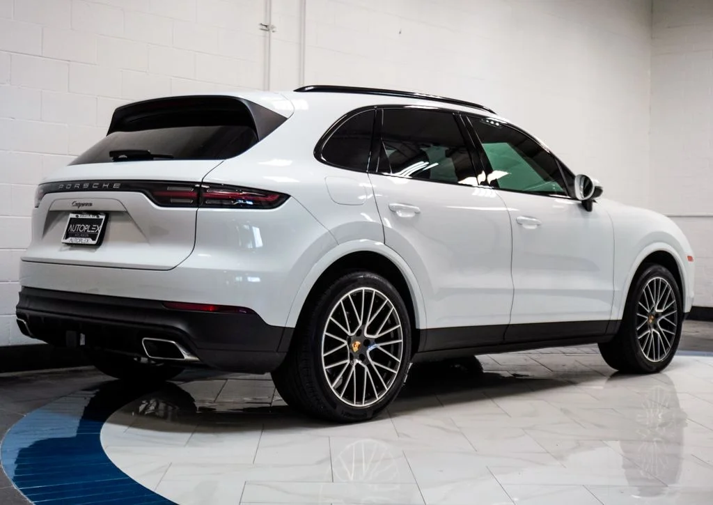 Used 2023 White Porsche Base image 33