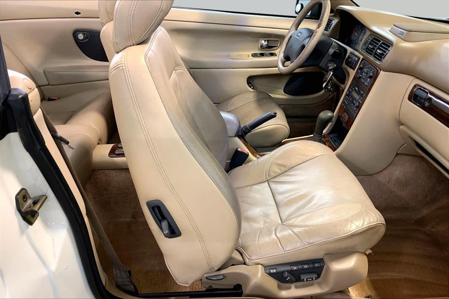 Pre-Owned 1999 Volvo C70