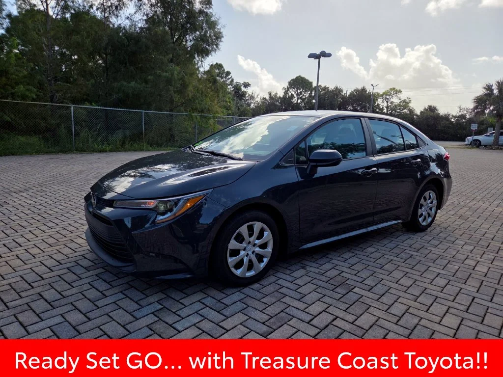 Certified Used 2025  Toyota LE image 4