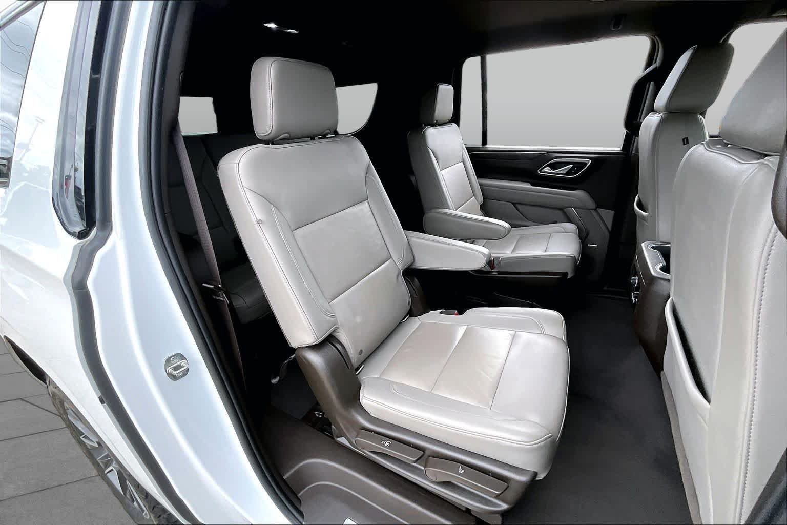 Used 2021 Summit White Chevrolet Z71 image 20