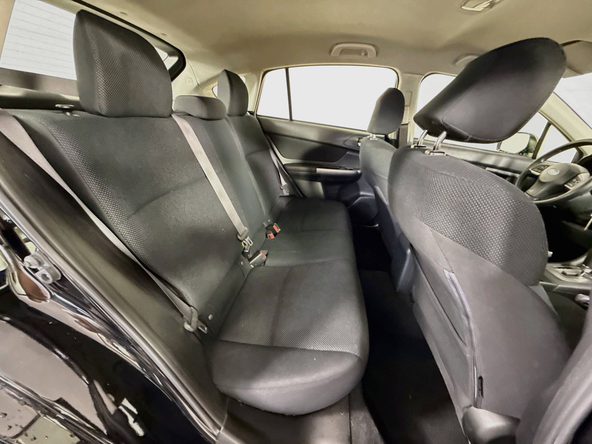 Used 2016 Crystal Black Silica Subaru 2.0i Premium image 24
