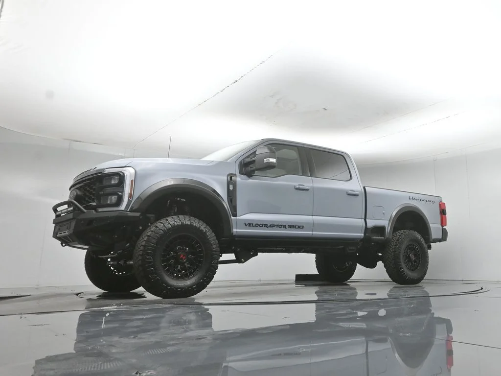 New 2026 Glacier Gray Metallic Tri-Coat Ford Lariat image 48