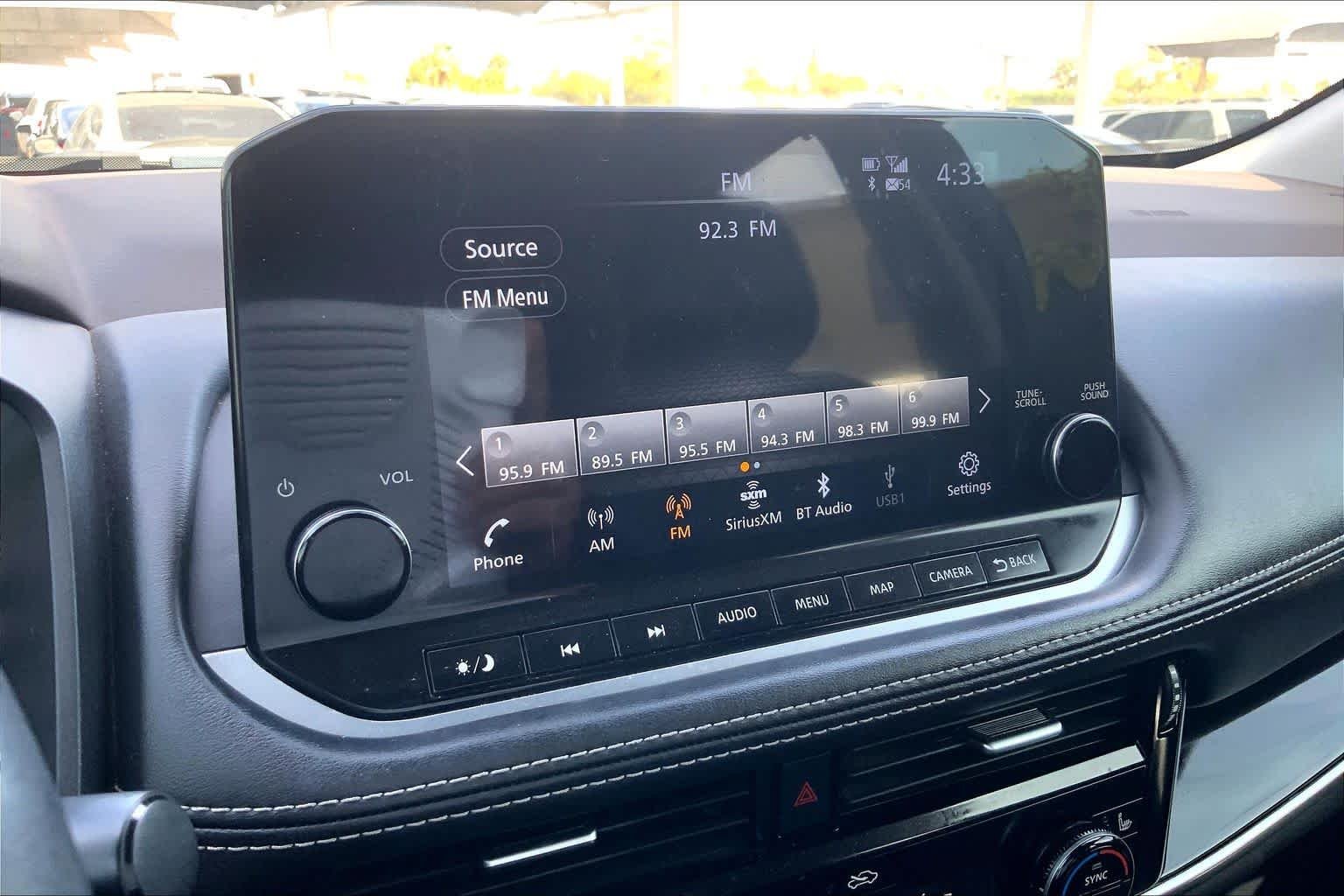 Used 2023 Boulder Gray Pearl Nissan SL image 31