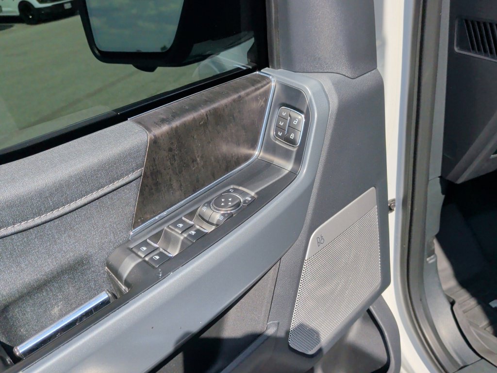 Used 2023 Oxford White Ford Lariat image 11
