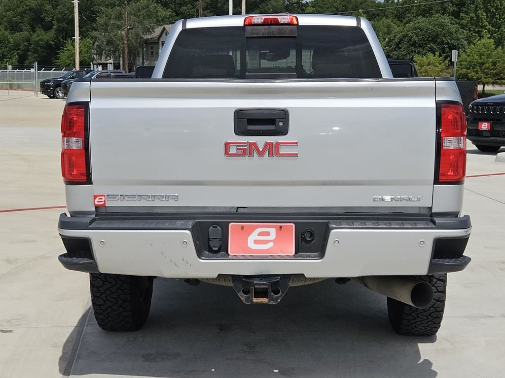 Used 2018 Silver GMC Denali image 6