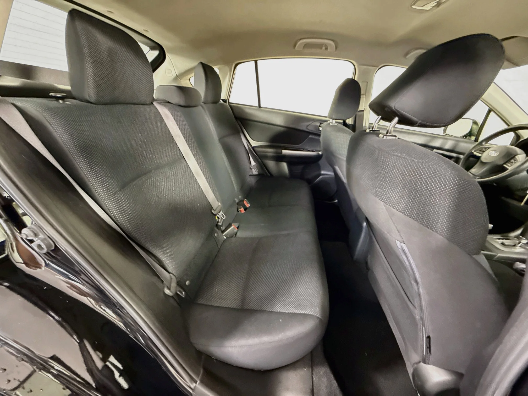 Used 2016 Crystal Black Silica Subaru 2.0i Premium image 24
