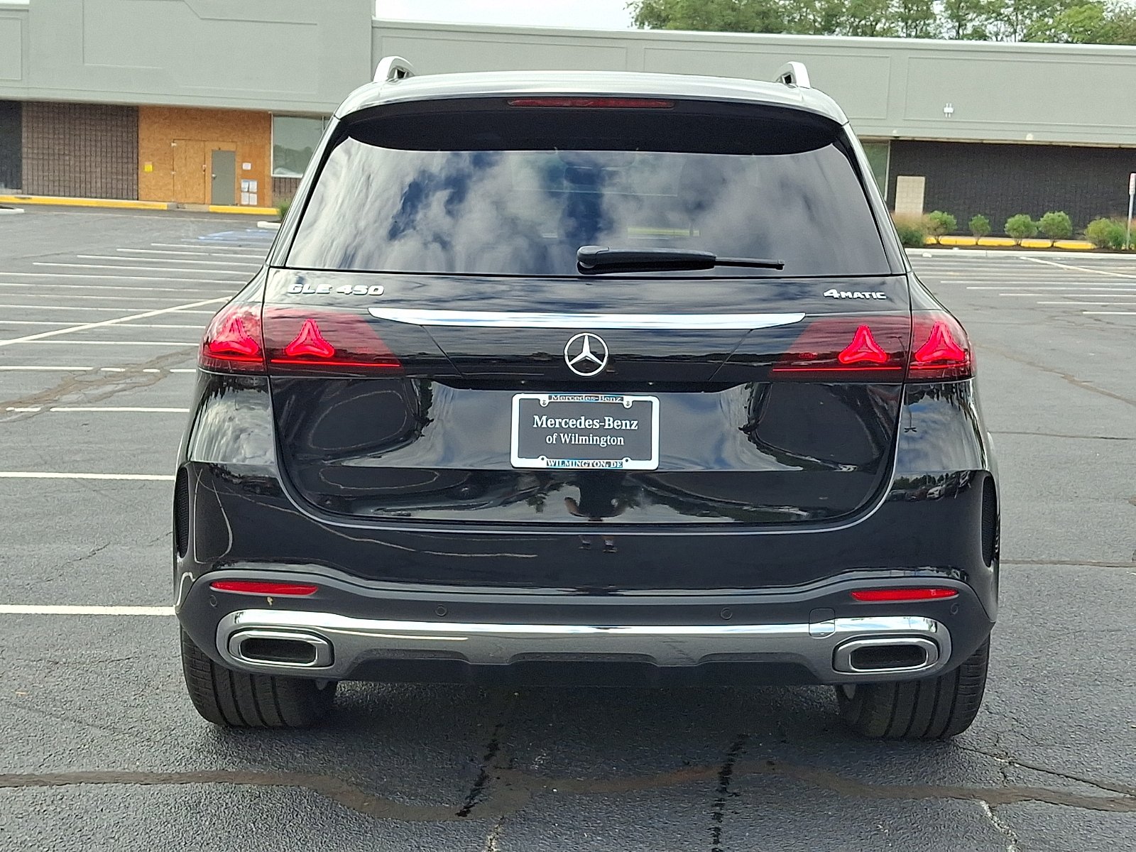 New 2027 Obsidian Black Metallic Mercedes-Benz GLE 450 image 5