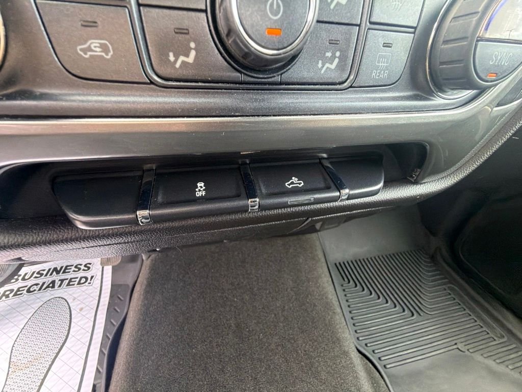 Used 2018 Gray Chevrolet LT image 26