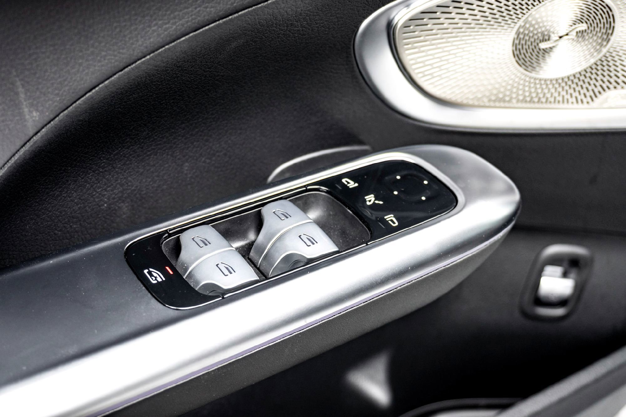 2025 Mercedes-Benz C-Class Sedan C 300 - Photo 11