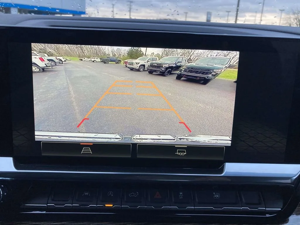 New 2026 Sterling Metallic GMC Elevation image 19