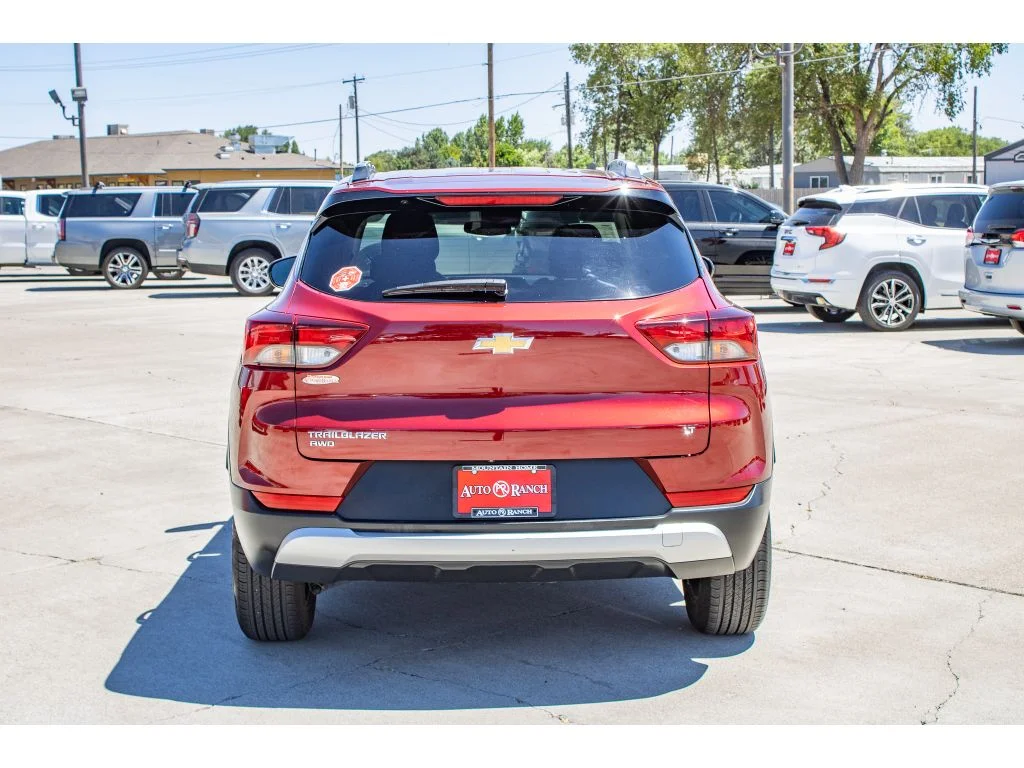 Used 2025 Crimson Metallic Chevrolet LT image 7