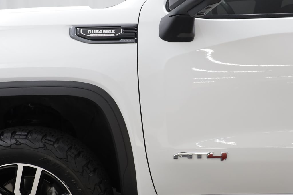 Used 2023 White GMC AT4 image 17