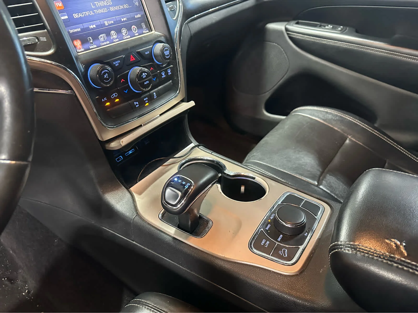 2015 Jeep Grand Cherokee Limited - Photo 32
