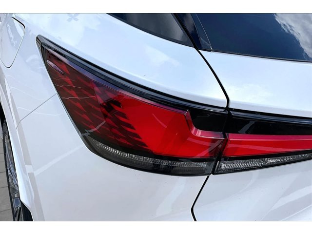 New 2026 Eminent White Pearl Lexus LUXURY image 21