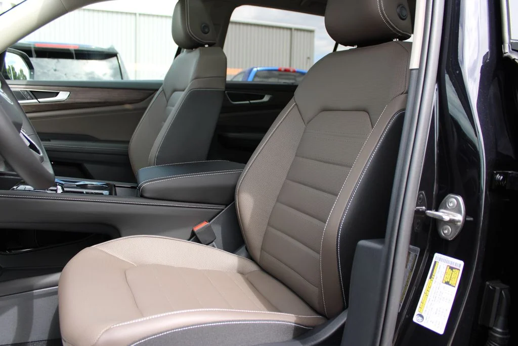 New 2026 Black Volkswagen SEL image 22
