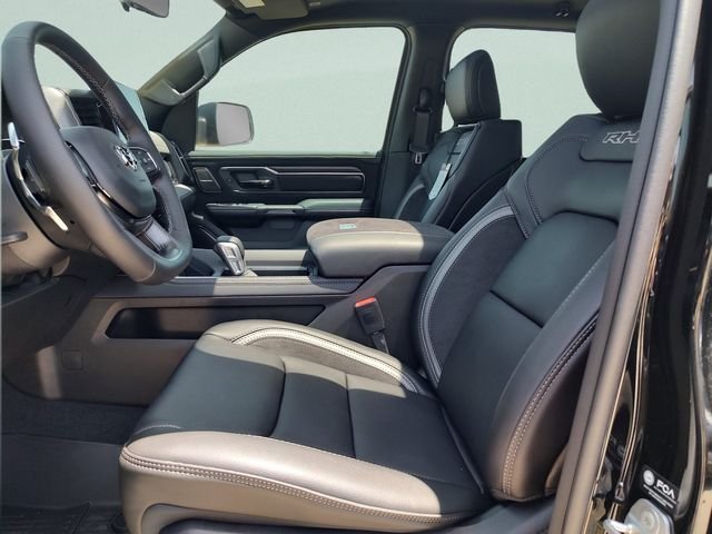 New 2026 Diamond Black Crystal Pearl-Coat Exterior Paint RAM RHO image 27