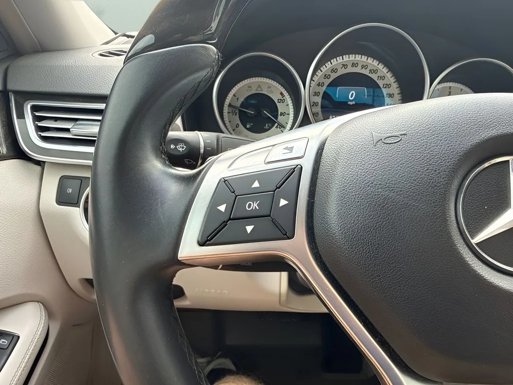 Used 2014  Mercedes-Benz E 250 image 18