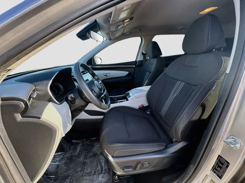 Used 2023 Shimmering Silver Hyundai SEL image 17