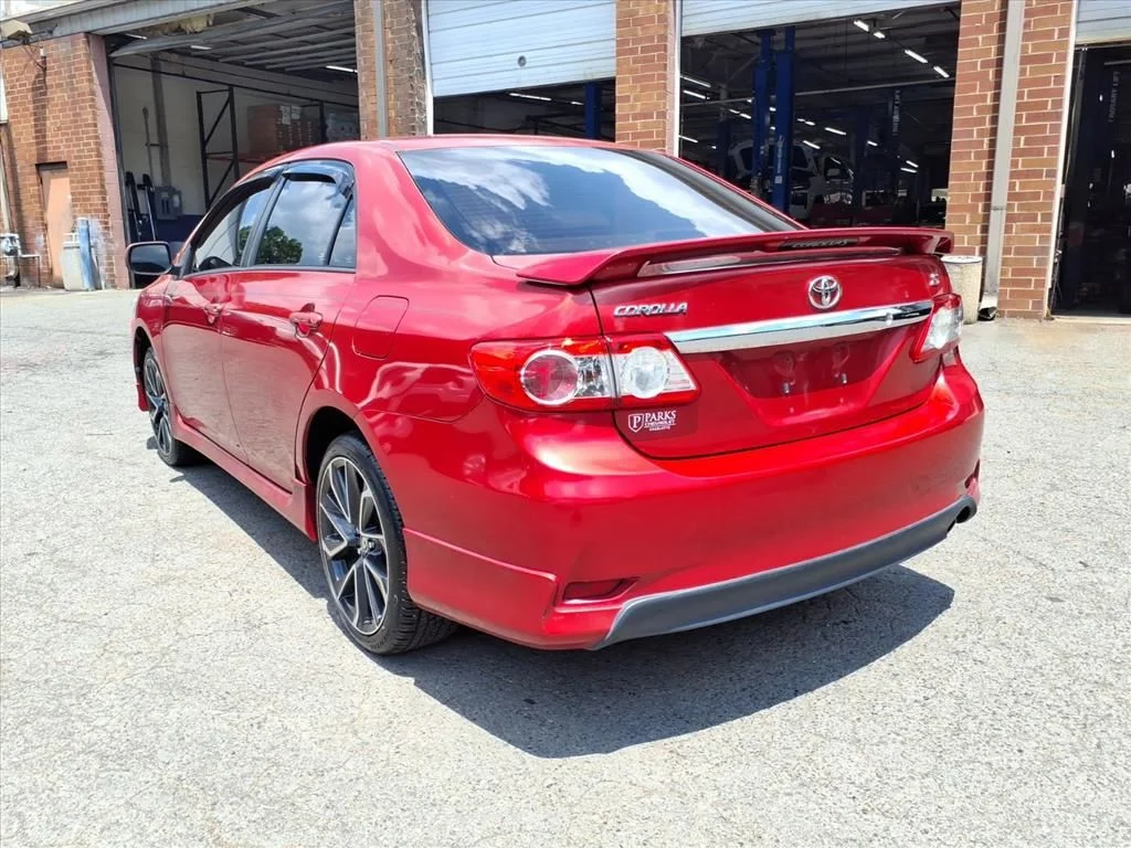 Used 2013 Red Toyota S image 31