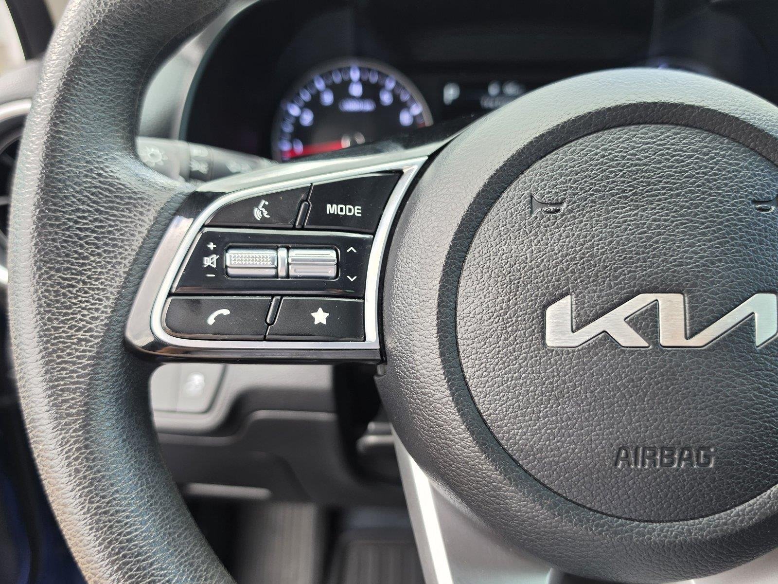 Used 2023 Deep Sea Blue Kia LXS image 25