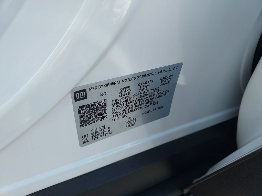 New 2027 Summit White GMC Elevation image 24