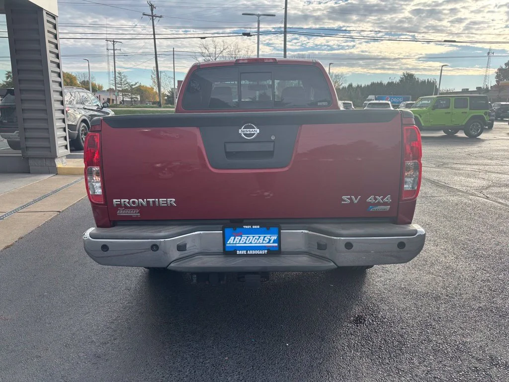 Used 2017 Red Nissan SV image 6