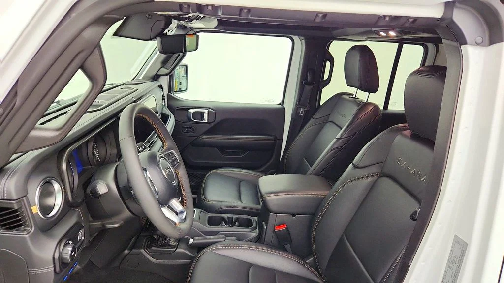 Used 2024 Bright White Clearcoat Jeep Sahara 4x4 w/ Sky One-Touch Top, Tech & Safety Pkgs image 21