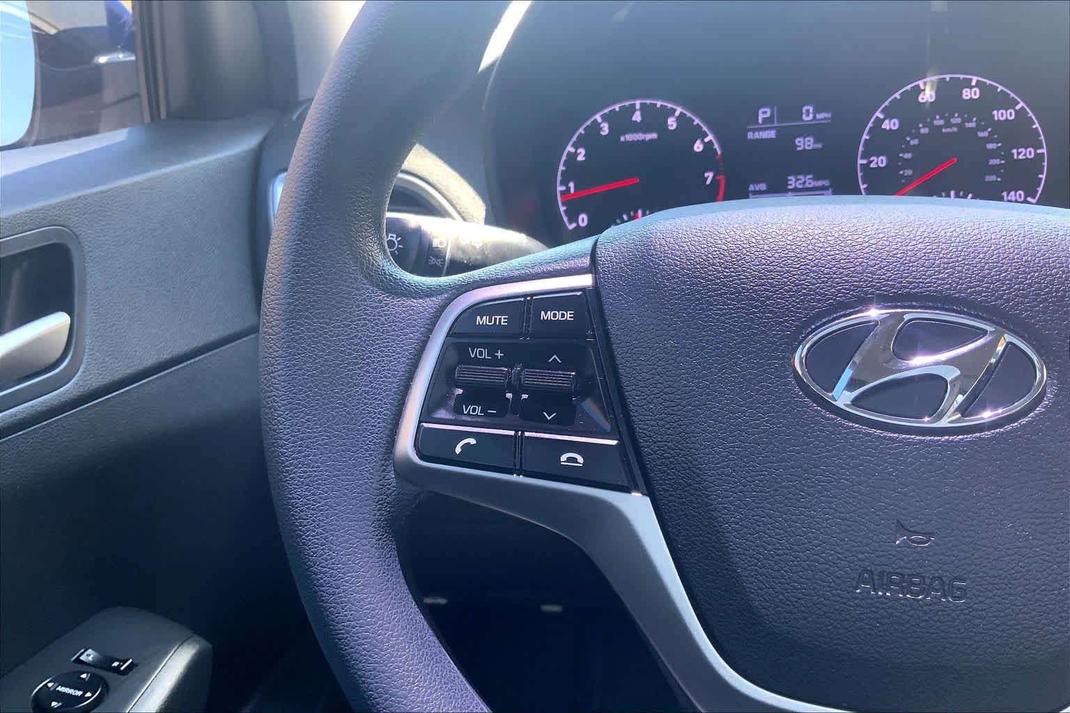 Used 2022 Admiral Blue Hyundai SE image 23