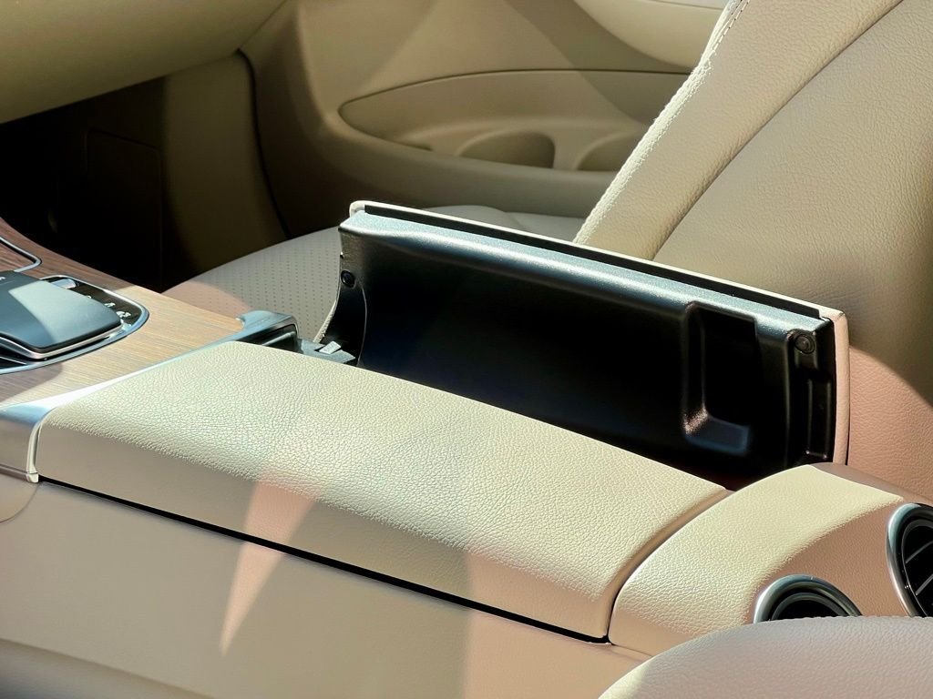 Certified Used 2022  Mercedes-Benz GLC 300 image 24