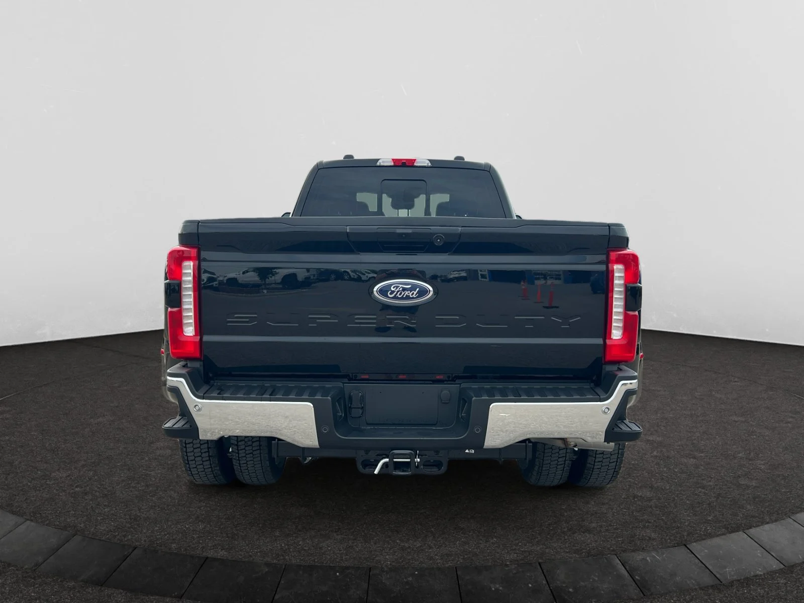 New 2026 Agate Black Metallic Ford Lariat image 4