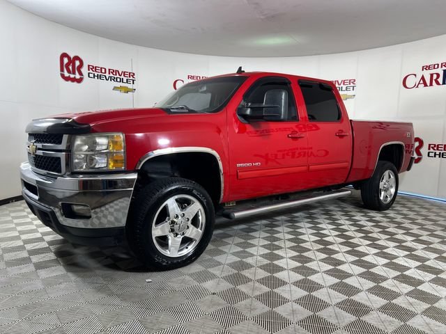 Used 2011 VICTORY RED Chevrolet LTZ image 3