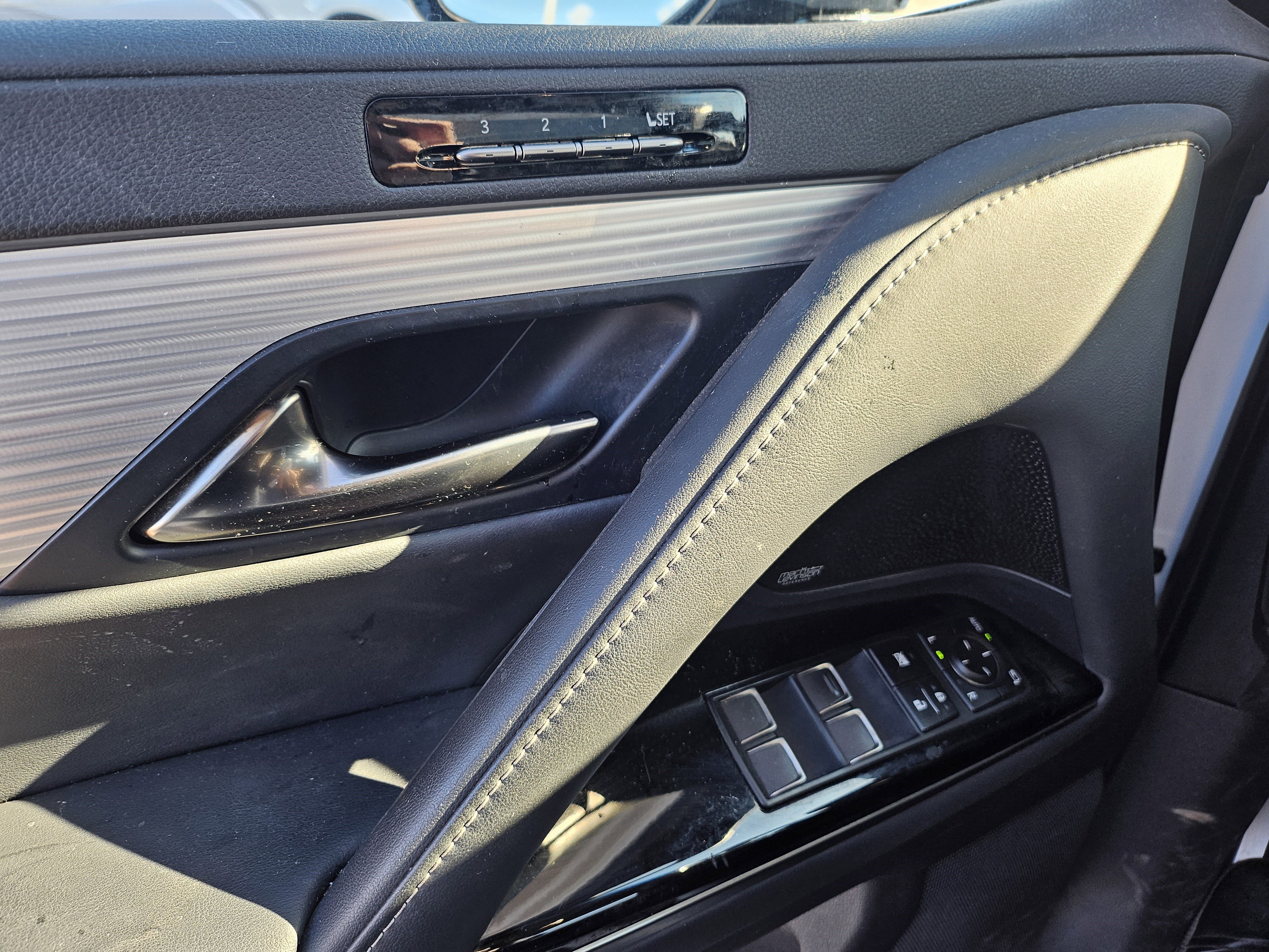 Used 2023 Ultra White Lexus 600 F SPORT image 15