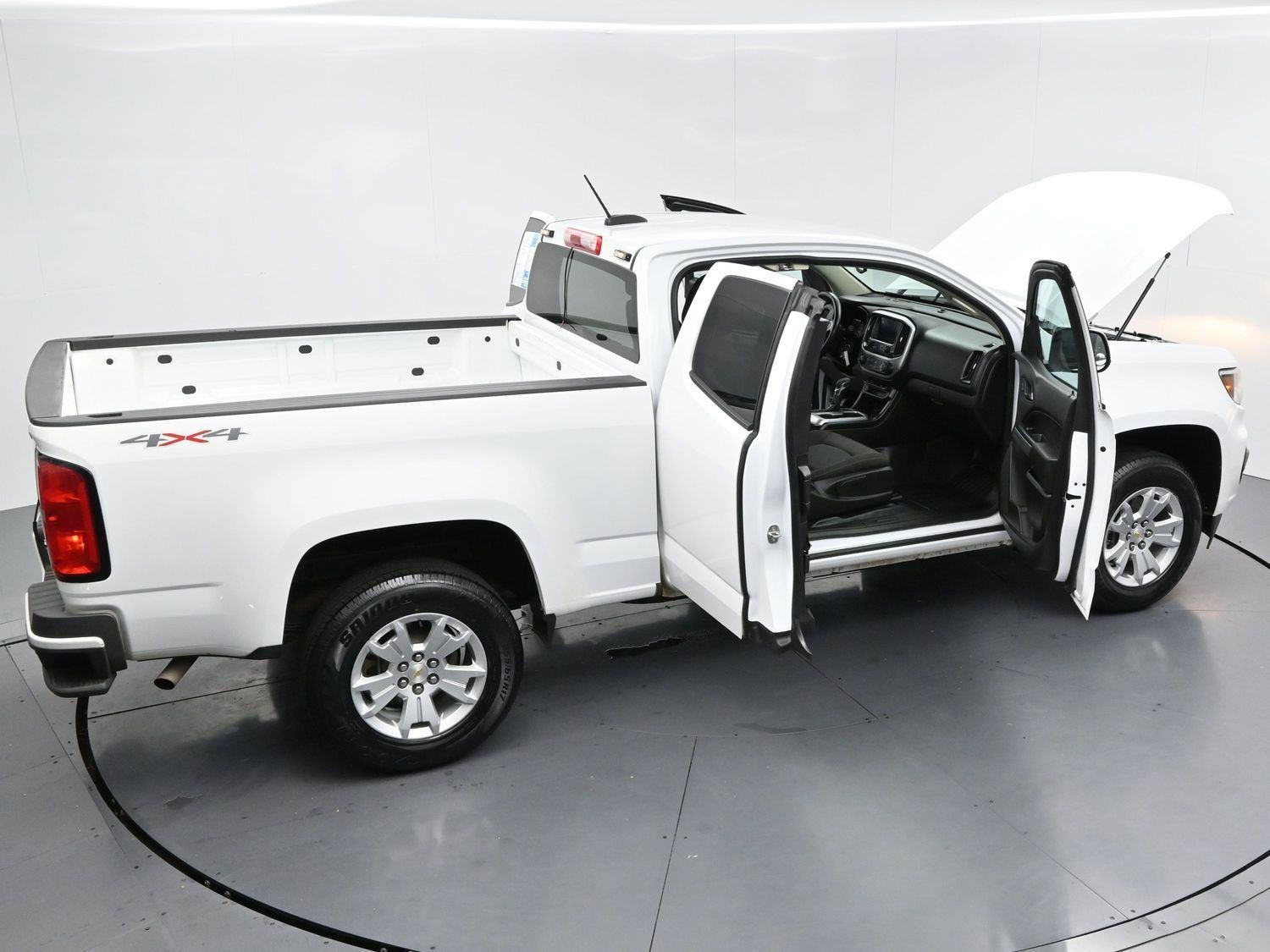 Used 2022 Summit White Chevrolet 4WD LT image 38