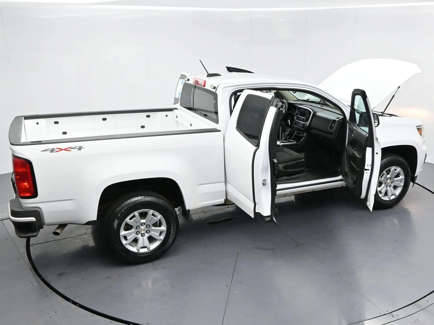 Used 2022 Summit White Chevrolet 4WD LT image 38