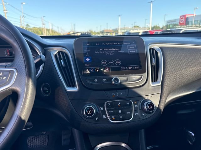 Used 2023 Gray Chevrolet LT image 18