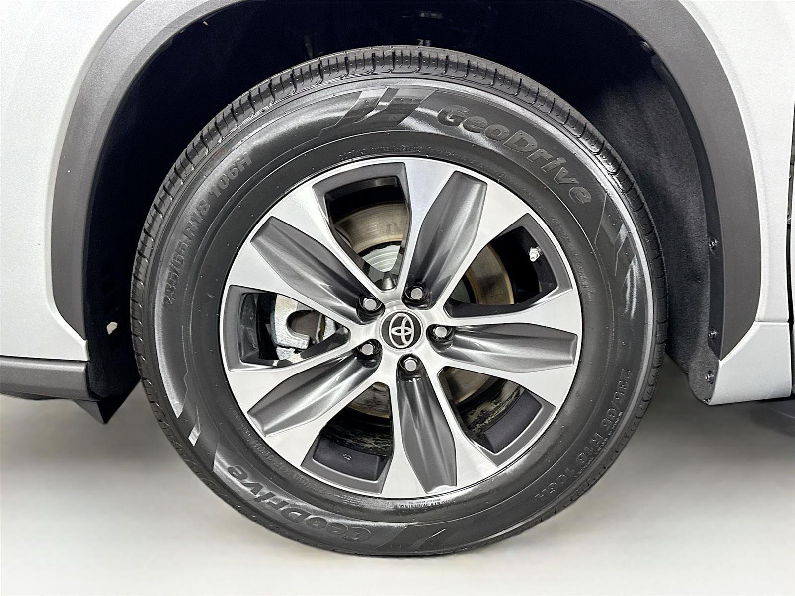 Used 2022 Celestial Silver Metallic Toyota XLE image 42