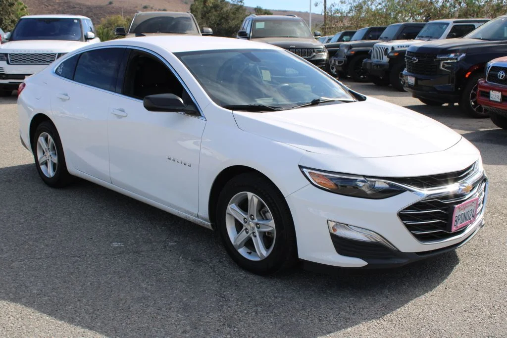 Used 2020 White Chevrolet LS image 3