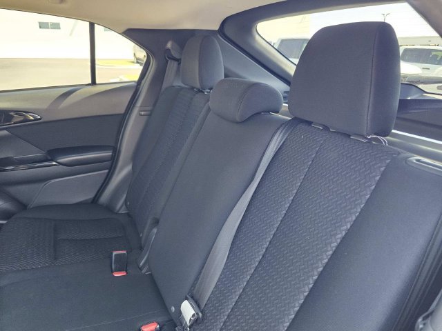 Used 2022  Mitsubishi LE image 33